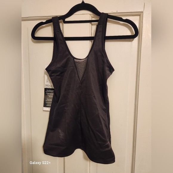 Miraclesuit - Picture 1 of 4